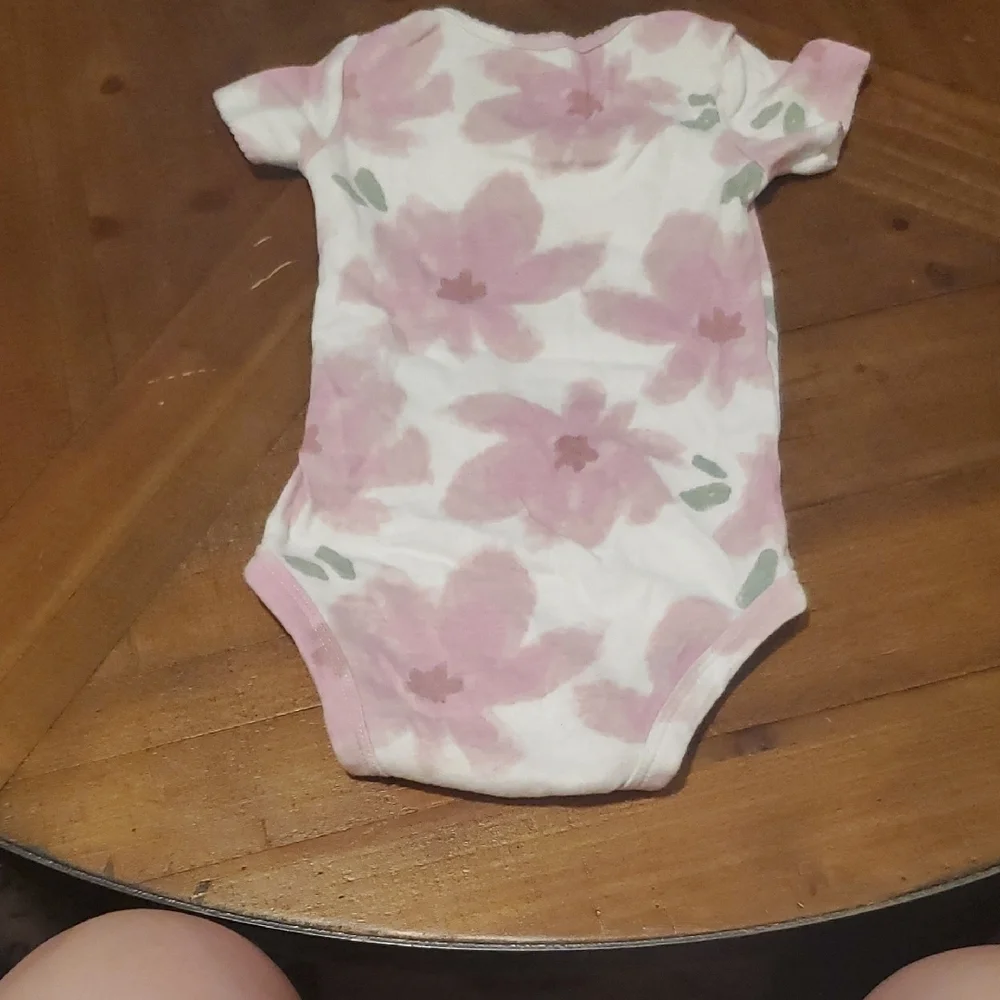 🐻 Carter's Pink Floral Bodysuit